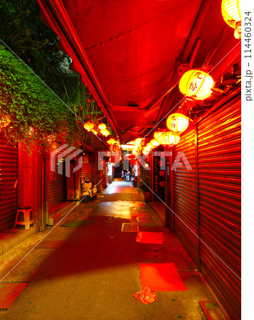 台湾・夜の九份（九分）老街 114460324