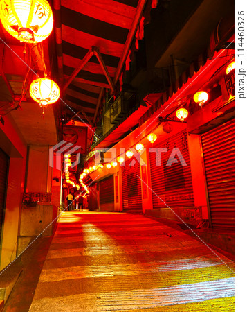 台湾・夜の九份（九分）老街 114460326