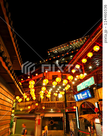 台湾・夜の九份（九分）老街 114460336