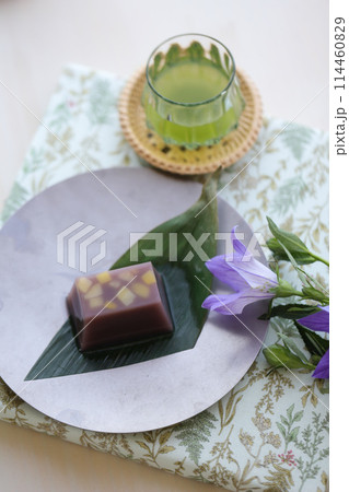 水羊羹と緑茶 水羊羹と緑茶 114460829