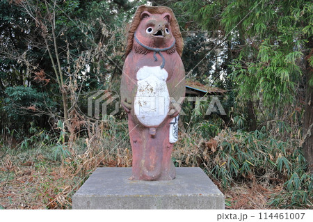 福茶釜の茂林寺　タヌキの置物1月 114461007