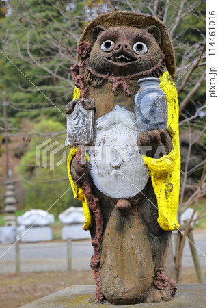 福茶釜の茂林寺 タヌキの置物1月 福茶釜の茂林寺 タヌキの置物1月 114461016