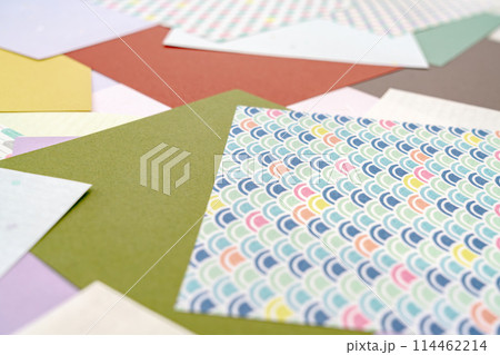 和柄の紙いろいろ 114462214