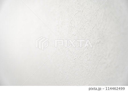 真っ白の壁紙　背景素材 114462499