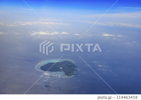 鹿児島県与論島(航空機から) 鹿児島県与論島(航空機から) 114463458