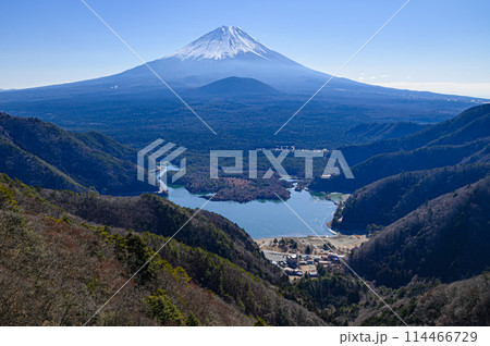 三方分山から見る富士山と精進湖 114466729