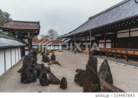 京都 東福寺本坊庭園 南庭の風景 114467843