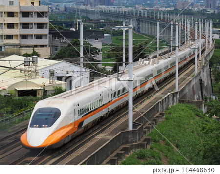 台湾高速鉄道 700T型 快官 高鐵景觀橋にて 台湾高速鉄道 700T型 快官 高鐵景觀橋にて 114468630