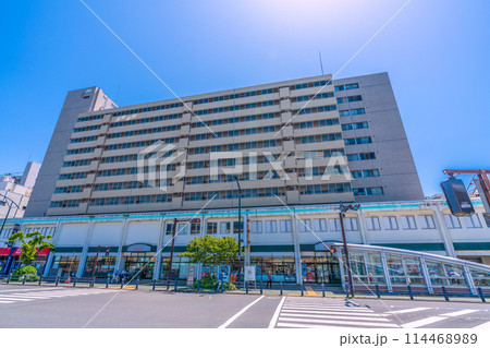 日本の藤沢都市景観 湘南台駅出入口(地下鉄・小田急・相鉄線)前などを望む 日本の藤沢都市景観 湘南台駅出入口(地下鉄・小田急・相鉄線)前などを望む 114468989