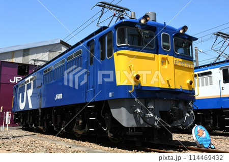 車両基地に停車するEF65形電気機関車(EF65形1059号機復元) 車両基地に停車するEF65形電気機関車(EF65形1059号機復元) 114469432