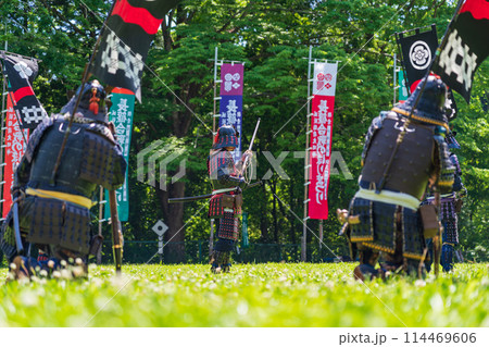 長篠合戦のぼりまつり、火縄銃の演武〈愛知県新城市〉 114469606