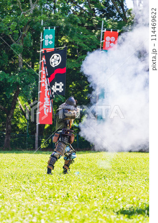 長篠合戦のぼりまつり、火縄銃の演武〈愛知県新城市〉 114469622