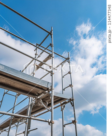 足場　青空 114477348