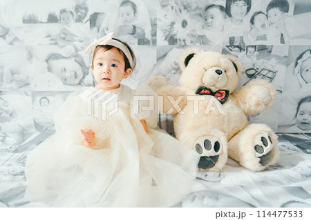 1歳誕生日 バースデーフォト 赤ちゃん 114477533