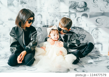 1歳誕生日 バースデーフォト 赤ちゃん 114477579