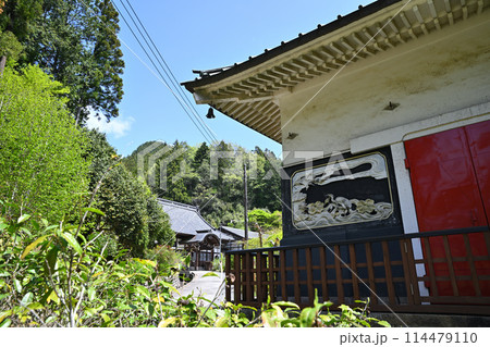 龍穏寺　本堂と経蔵　 越生町　　　 114479110
