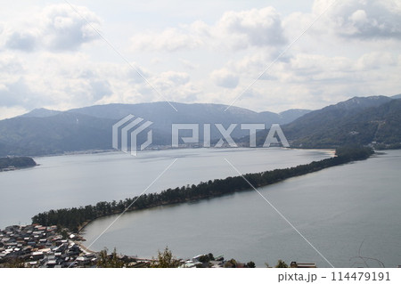 日本三景の京都天橋立の春風景 日本三景の京都天橋立の春風景 114479191