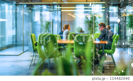 ビジネスプロフェッショナルの仕事、テクノロジーとエコロジーの融合 ビジネスプロフェッショナルの仕事、テクノロジーとエコロジーの融合 114482040