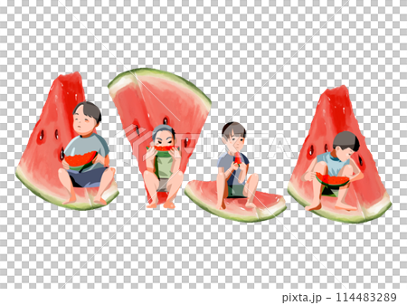 夏休みにスイカを食べる男の子たち 114483289