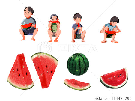 夏休みにスイカを食べる男の子たち 114483290