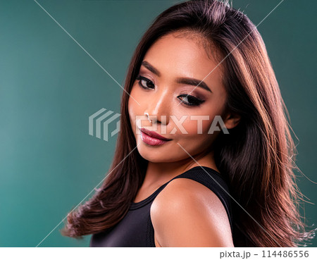 若い女性のポートレート 114486556