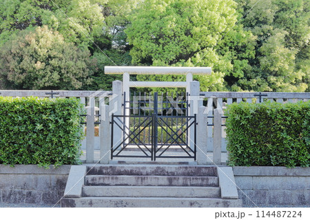 京都　花山天皇　紙屋川上陵 114487224