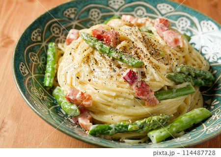 ベーコンとアスパラのクリームパスタ ベーコンとアスパラのクリームパスタ 114487728