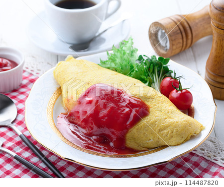 オムライス　洋食 114487820