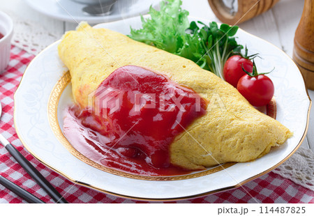 オムライス　洋食 114487825