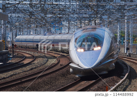 500系新幹線のぞみ 浜松駅高速通過 114488992