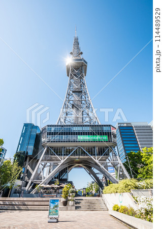 太陽が反射する中部電力ミライタワー 114489529