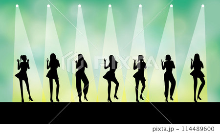 7人の女性が横に並んで踊るシルエット_スポットライトのイラスト素材