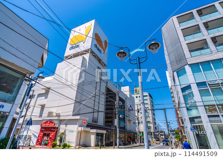 日本の藤沢都市景観 湘南台駅前の繫華街などを望む 日本の藤沢都市景観 湘南台駅前の繫華街などを望む 114491509