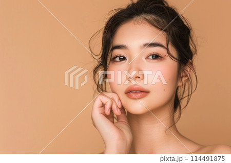 肌の綺麗な日本人女性（スキンケア・メイク・モデル・背景なし） 114491875