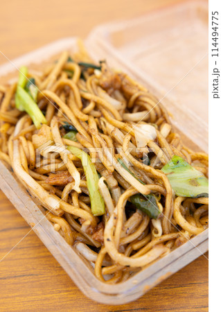 おいしい屋台の焼きそば 114494775