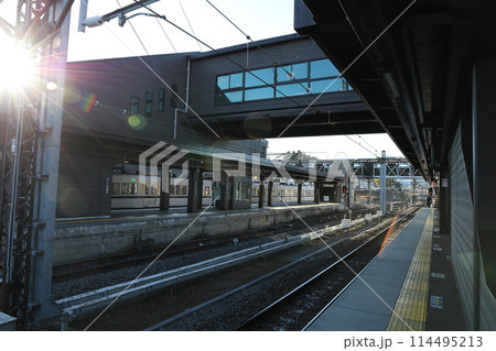 東武鉄道日光線 下今市駅のホーム 東武鉄道日光線 下今市駅のホーム 114495213