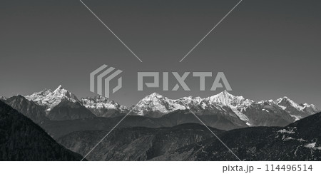 meili snow mountains in black and white meili snow mountains in black and white 114496514