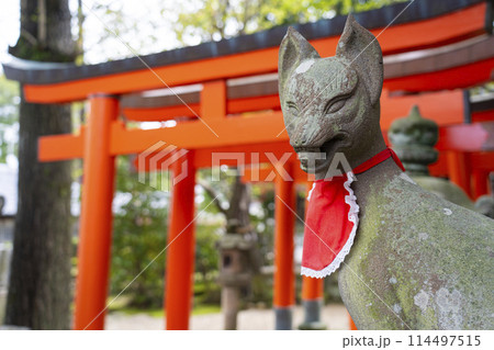 薬師寺孫太郎稲荷神社(奈良県奈良市西ノ京町) 薬師寺孫太郎稲荷神社(奈良県奈良市西ノ京町) 114497515