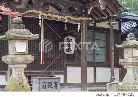 薬師寺孫太郎稲荷神社（奈良県奈良市西ノ京町） 114497523