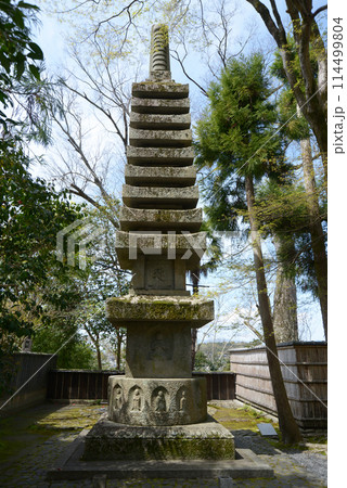 法然院　多層石塔　京都市左京区鹿ヶ谷 114499804