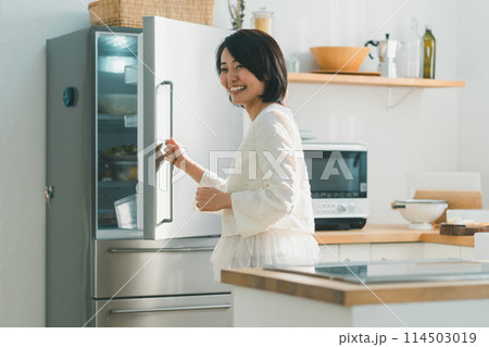 a forty-something woman a forty-something woman 114503019