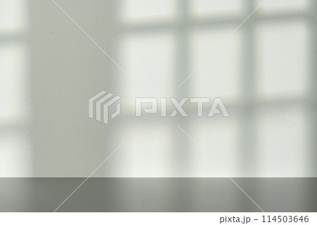 Wall with shadow pattern for product presentation 114503646