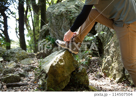 トレッキング ハイキング 登山 イメージ トレッキング ハイキング 登山 イメージ 114507504