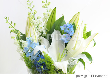 カサブランカ（白ゆり）の花束 114508332