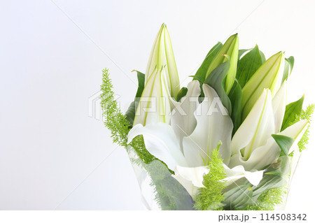 カサブランカ（白ゆり）の花束 114508342