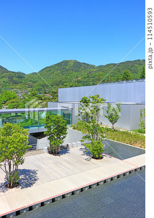 長野県長野市、長野県立美術館の風景 114510593