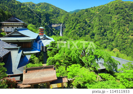 【和歌山県】快晴の那智山青岸渡寺と那智の滝（熊野那智大社） 114511933