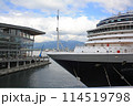 Convention center and cruise ship in Vancouver, British Columbia, Canada 114519798