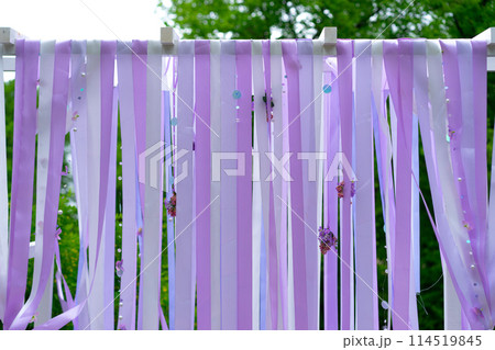 Rustic wooden wedding arch decorated with flowers for wedding ceremony newlyweds 114519845