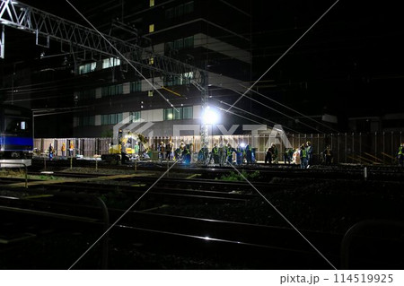 深夜の激闘… 高架化に向け線路切替工事中『春日部～北春日部駅間』上り本線 114519925